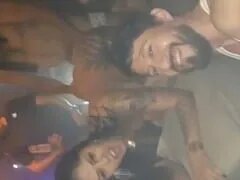 Shayenne ging naar een nachtclub en liet haar kutje los op iedereen, en pijpte ook alle jongens die haar filmden.