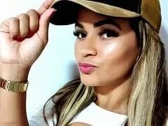 Hottie Morena en Makreel Demais stuiterden met haar enorme kont op de lul van de klant en hij filmde het