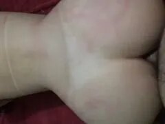 Hete witte Patrícia opent haar kont en neemt de bal hard in waanzinnige homemade anaal gemaakt door haar man